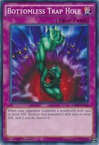 Bottomless Trap Hole (SDHS-EN038) [Structure Deck: HERO Strike]